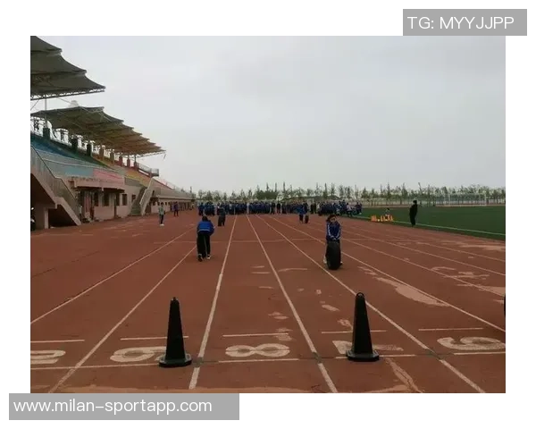 从蒙古寒风中崛起到香港足球梦薪水翻十倍的奋斗故事